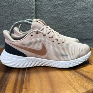 Nike Revolution 5 Womens Running Shoes Barely Rose Bronze BQ3207-600 Size 9